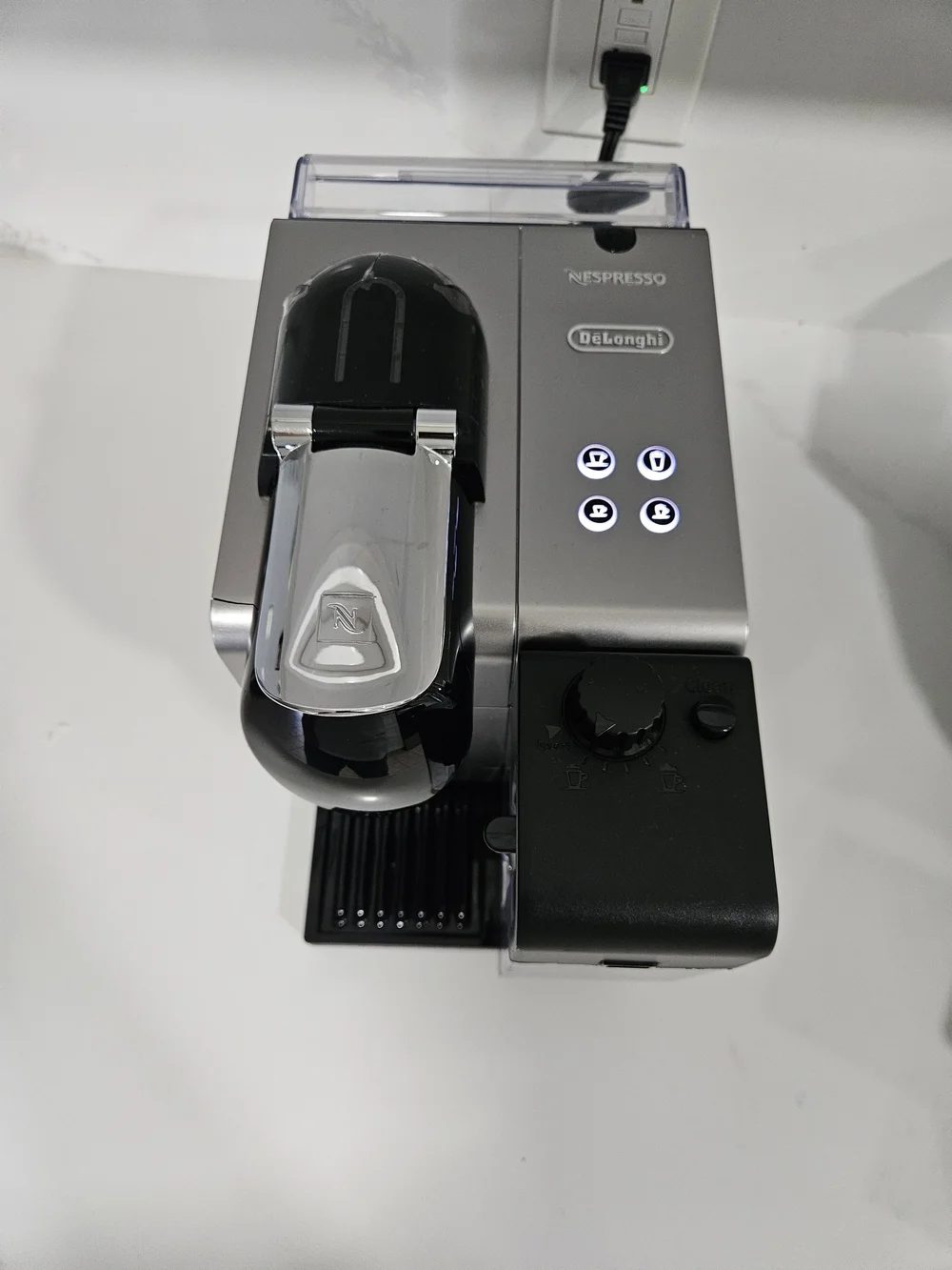 DeLonghi EN520SL Nespresso Coffee Cup Machine Pre-owned